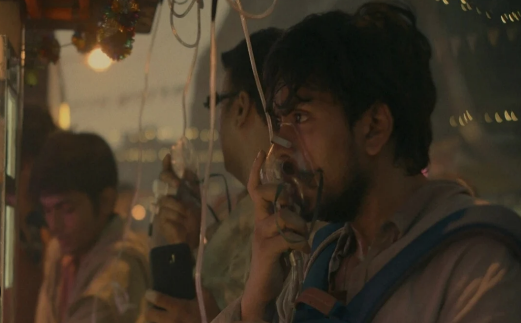 A street oxygen bar in Mumbai, from the "Nightbirds" episode, starring Adarsh Gourav